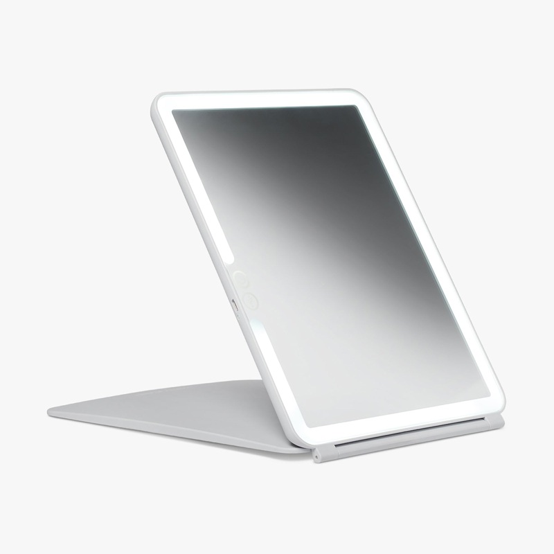 Vanity Planet Pose l LED Travel Mirror 2.0 Blush