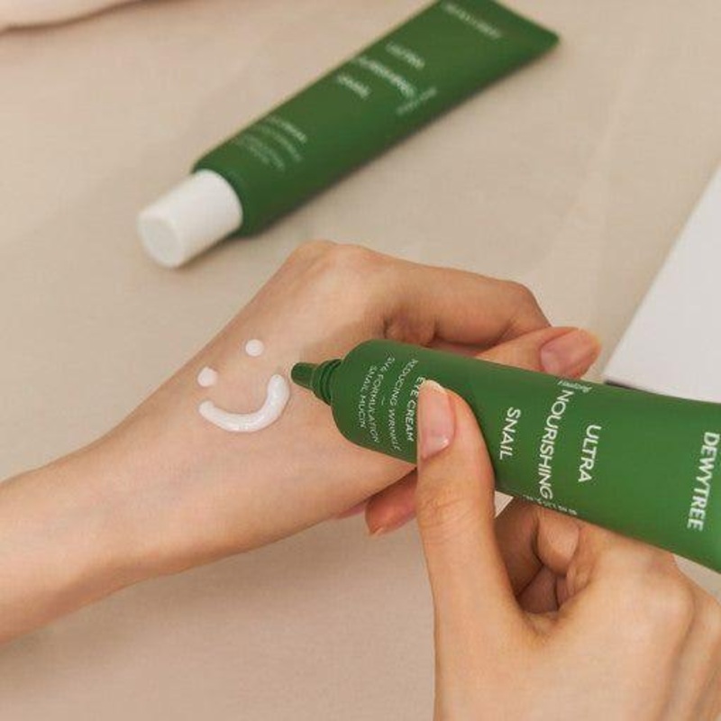 DEWYTREE Ultra Nourishing Snail Eye Cream – 40ml | Hydrating & Firming Eye Treatment